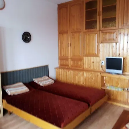 Panorama Pihenohaz Apartment Balatonalmadi